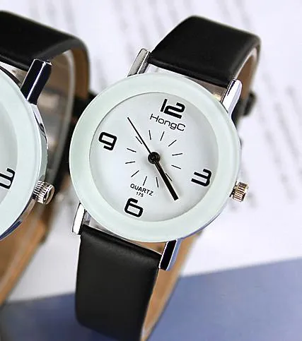 2017 YAZOLE Fashion Wristwatch Fashionable Unique Leather Watchband Watch Women Quartz Dress Watch