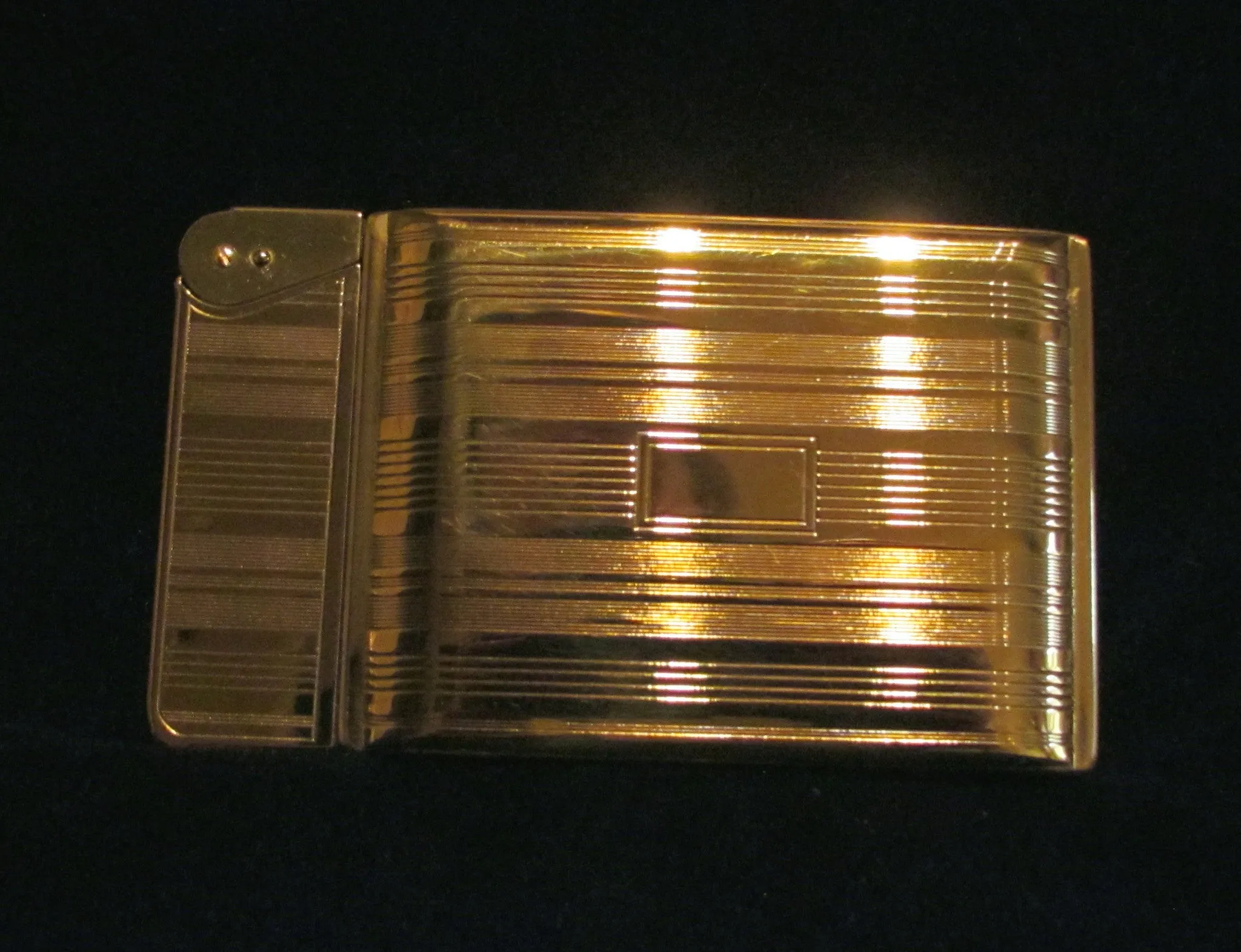 Elgin American Beauty Magic Action Cigarette Case Lighter In Fabulous Working Condition 1940 Gold Tone