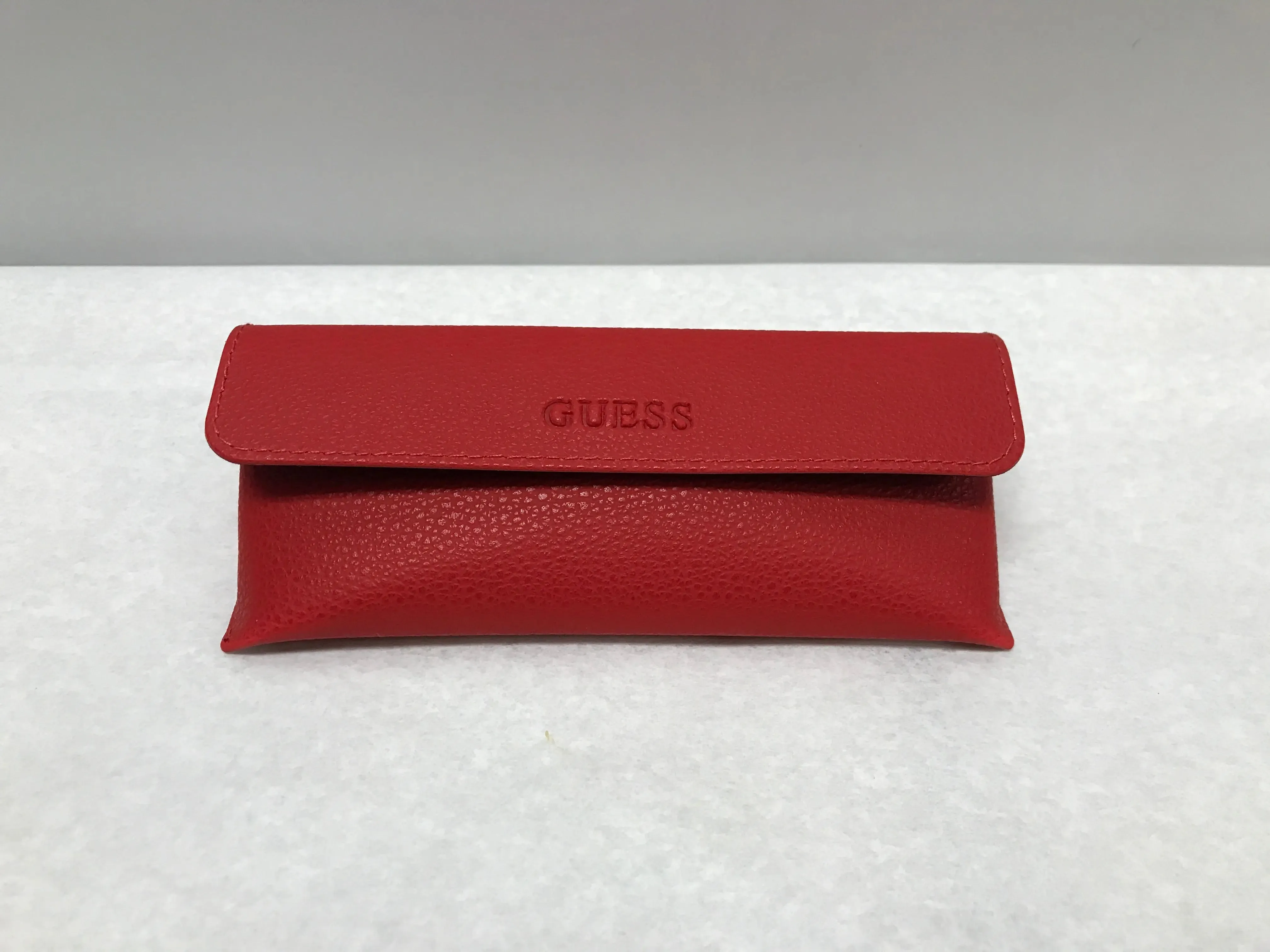 Guess Logo Optical Red Faux Leather Eyeglasses Hard Case | KMOPT-07