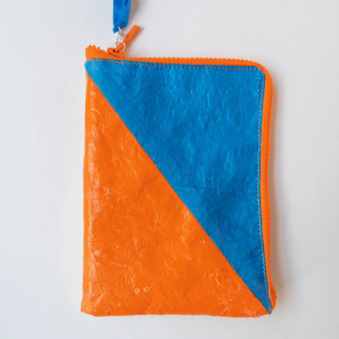 L-Shaped pouch