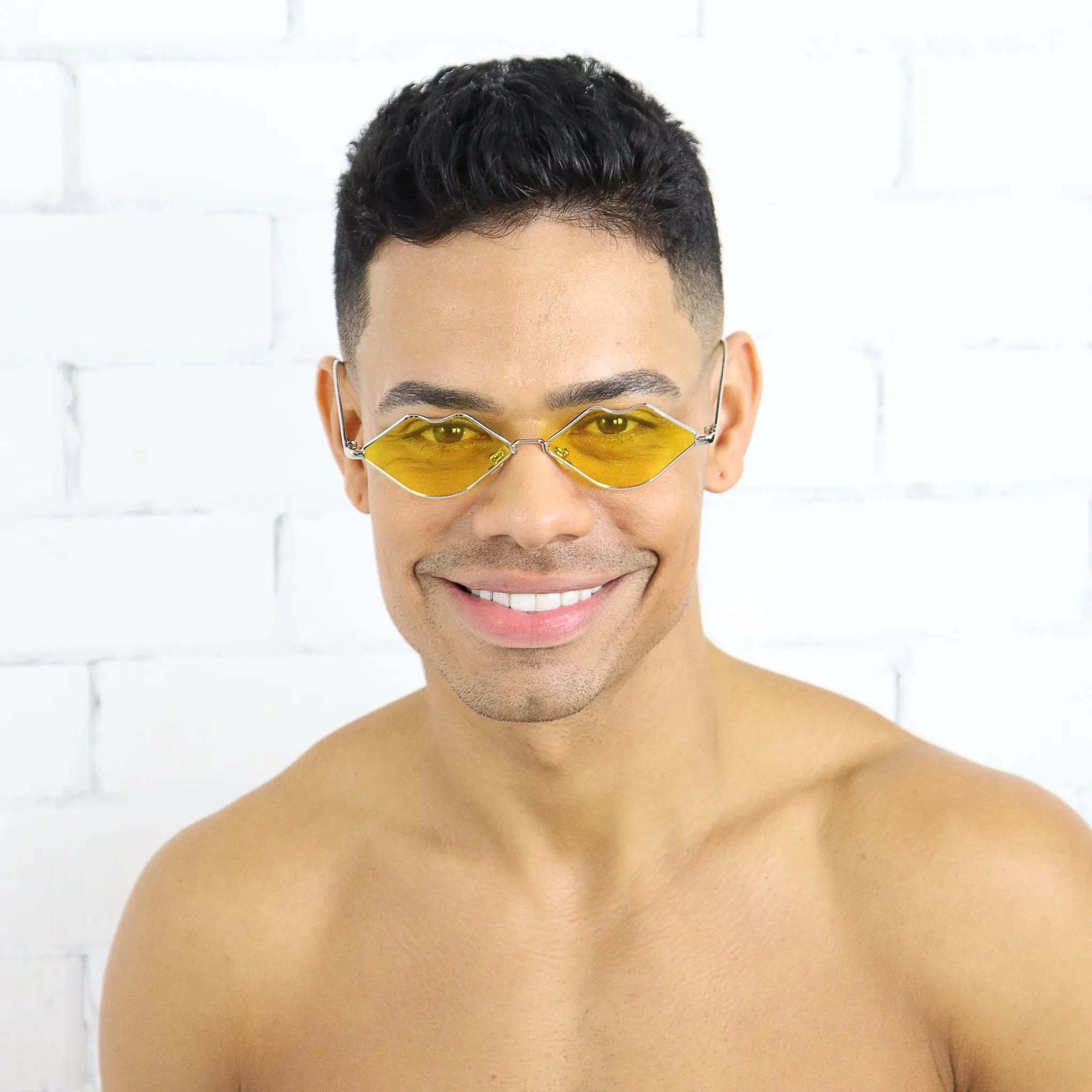 Lavish Lips Sunglasses - Yellow