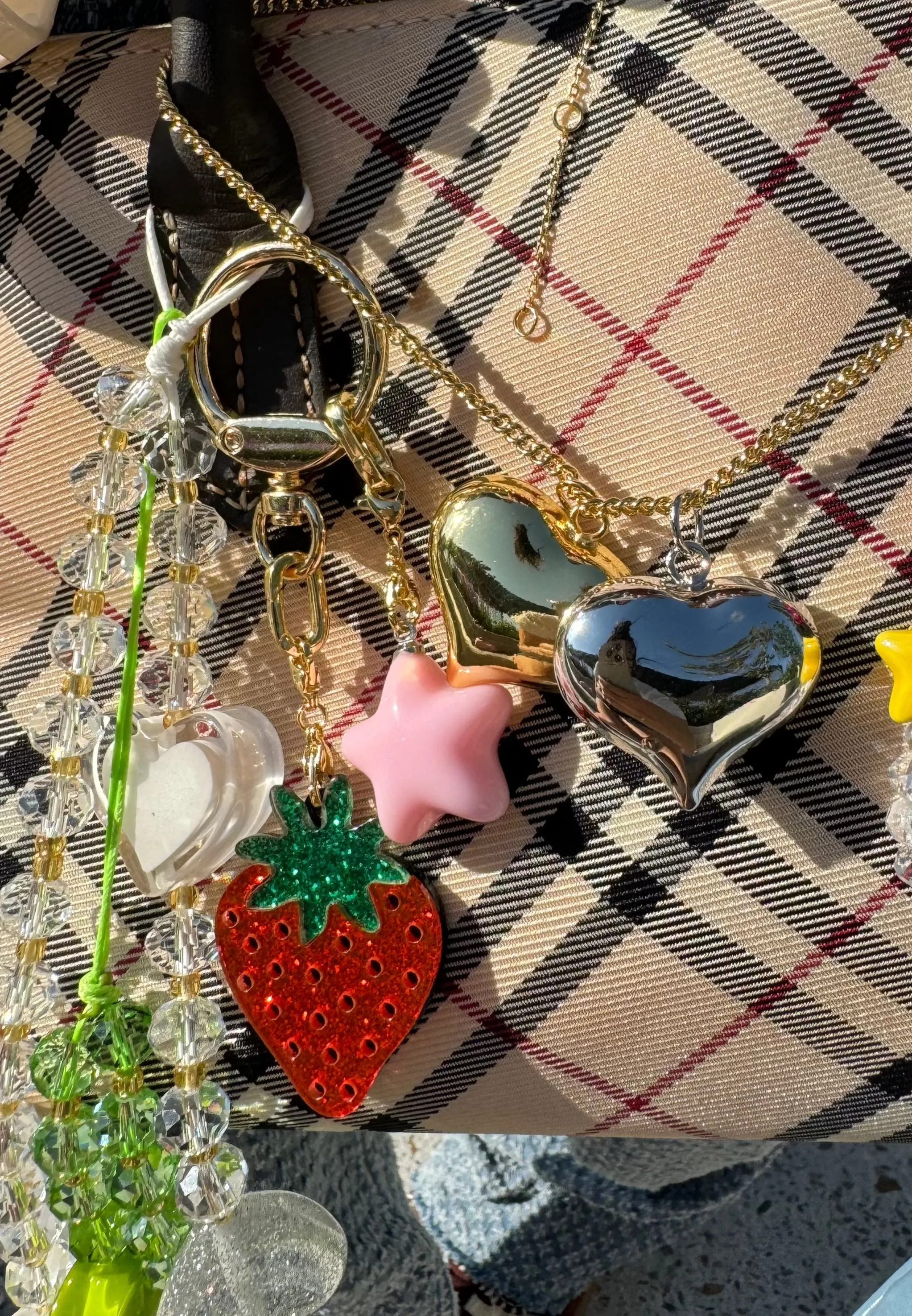 STRAWBERRY GIRL KEYCHAIN