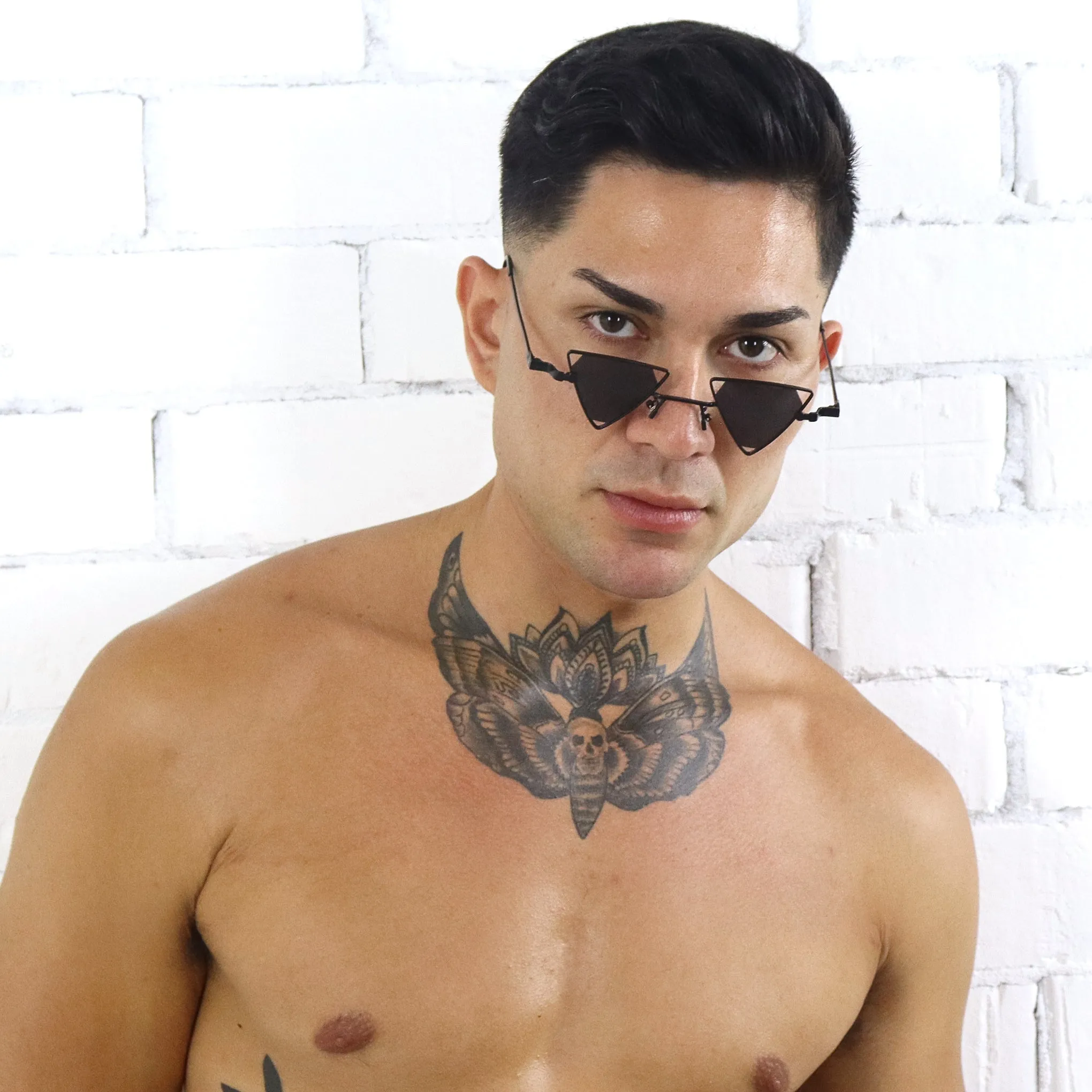 Timeless Triangles Sunglasses - Black