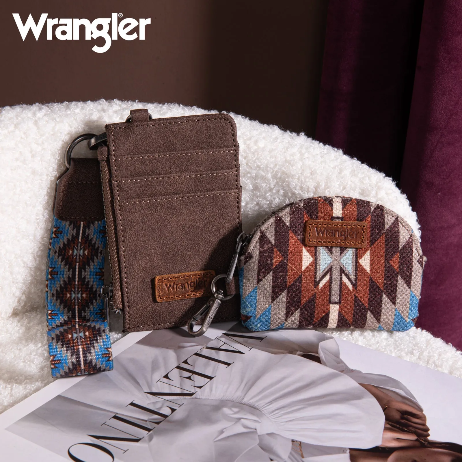 WG2213-W0051  Wrangler Southwestern Art Print Dual Pouch Wristlet -Coffee